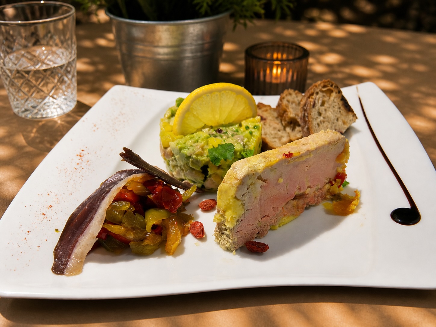 Assiette de foie gras du restaurant Les Jardins de l'Archevêché à Albi